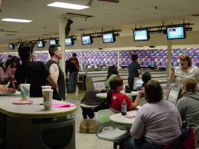 bowlingforthecure3.jpg